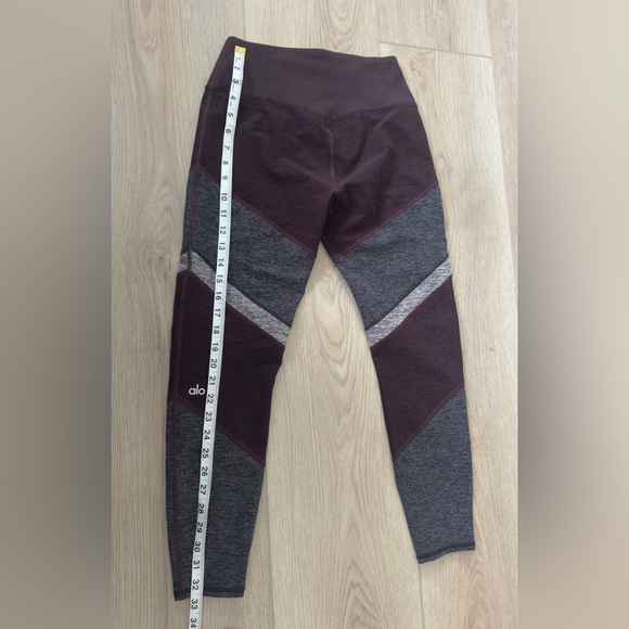 ALO Yoga Women's Burgundy and Gray Leggings 🍷 - Picture 3 of 6